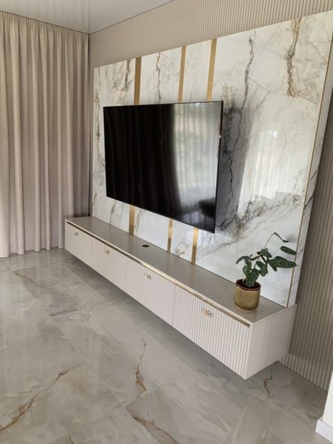 Listwa dekoracyjna C złoty mat 270 cm
