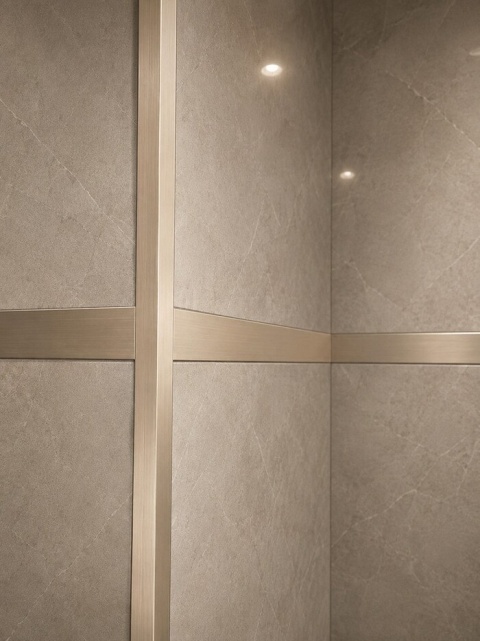 Kątownik dekoracyjny szampański mat 280 cm